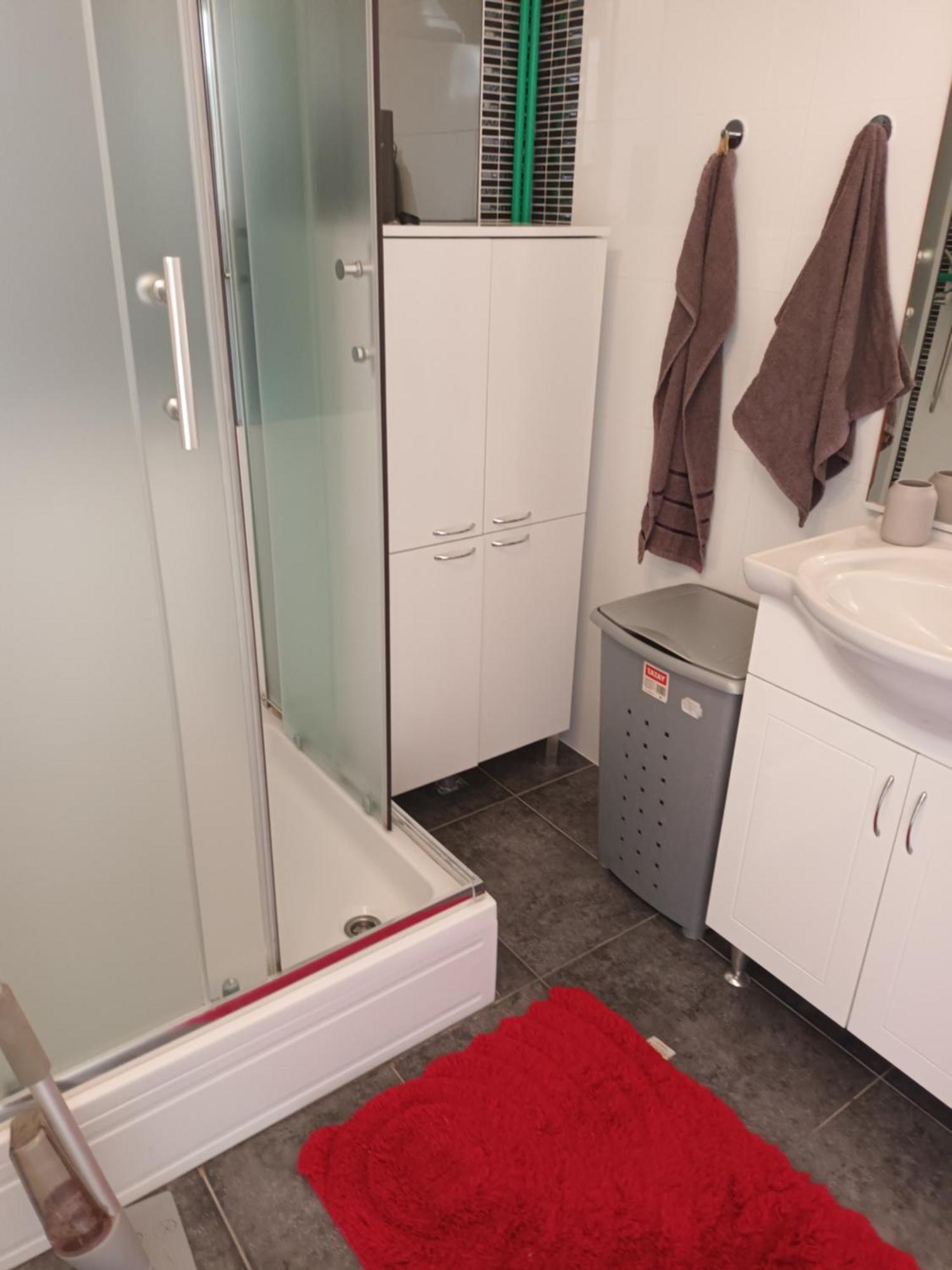 Emi2 Apartman *